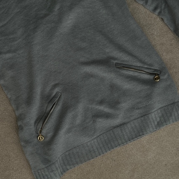 SOLD Lancel Vintage Grey and Cream Sweater - Picture 3 of 4